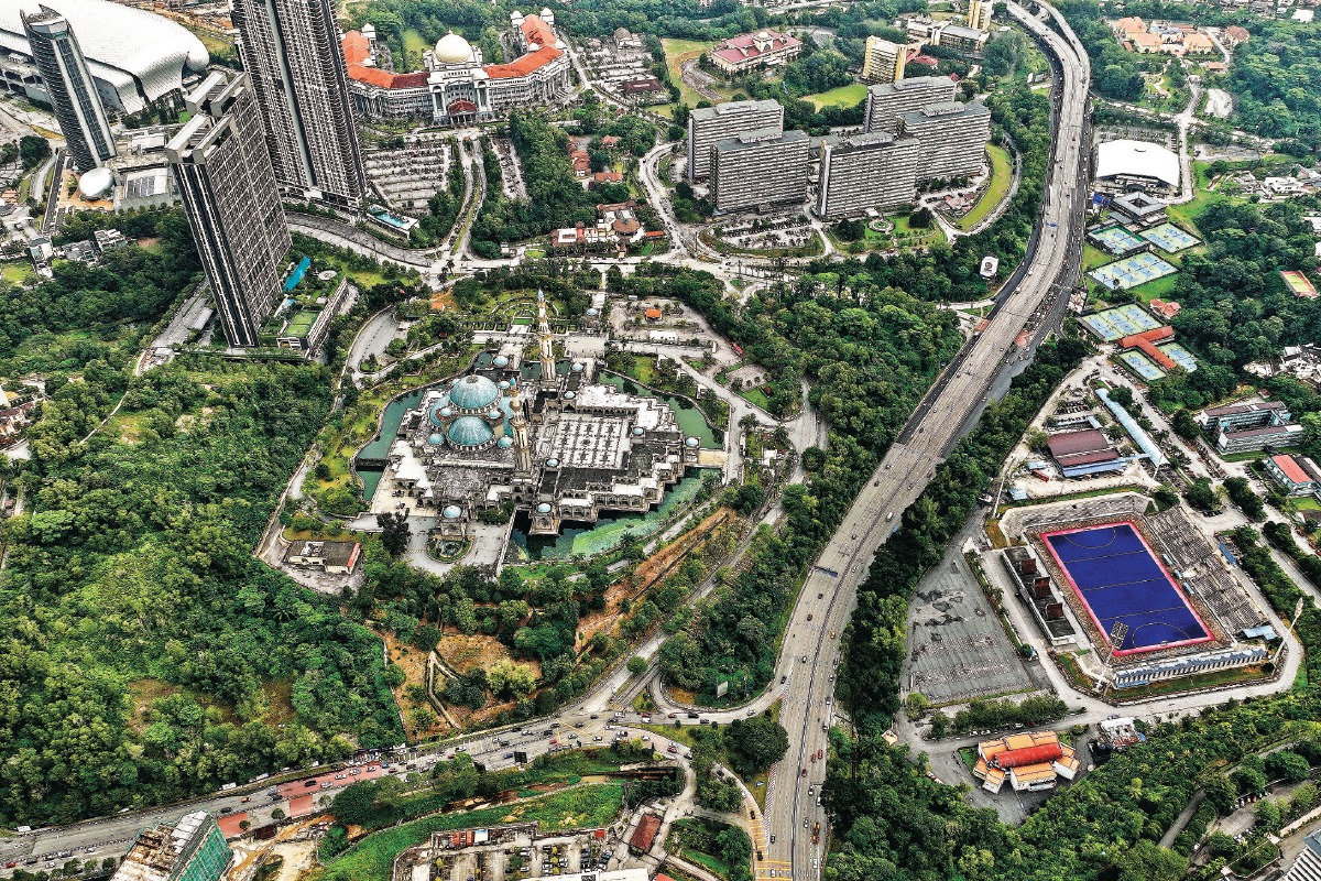 Invalid acquisition, but landowner entitled only to compensation and not land? FC to decide 